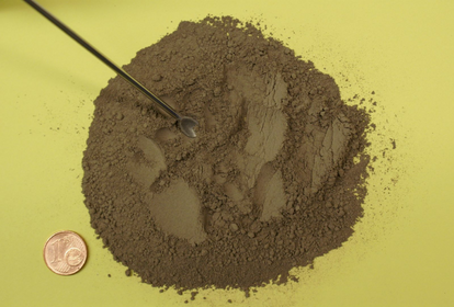 Rock flour: Improve garden soil and strengthen plants