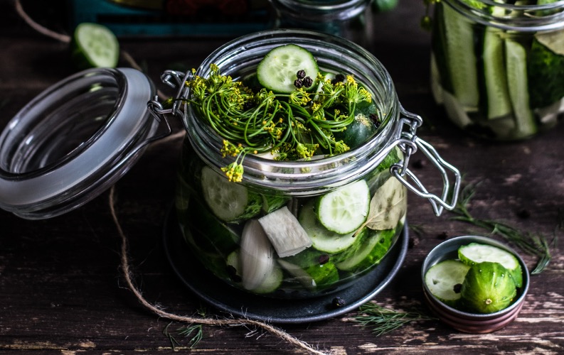 Pickle the cucumbers in slices